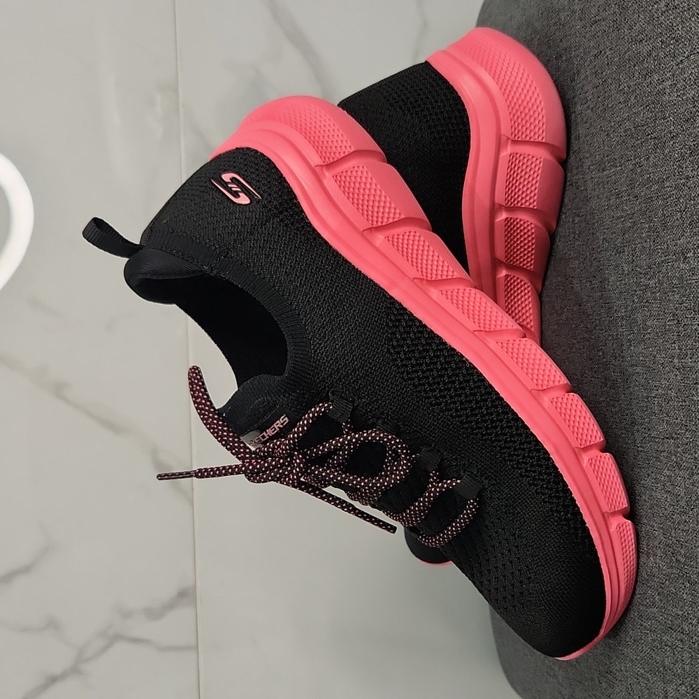 Skechers black and pink slip-in sneakers